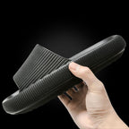 Black comfort cloud slippers, product photo