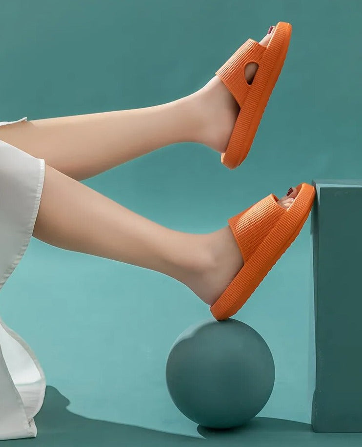 Women's comfort cloud slippers, available in multiple colourways