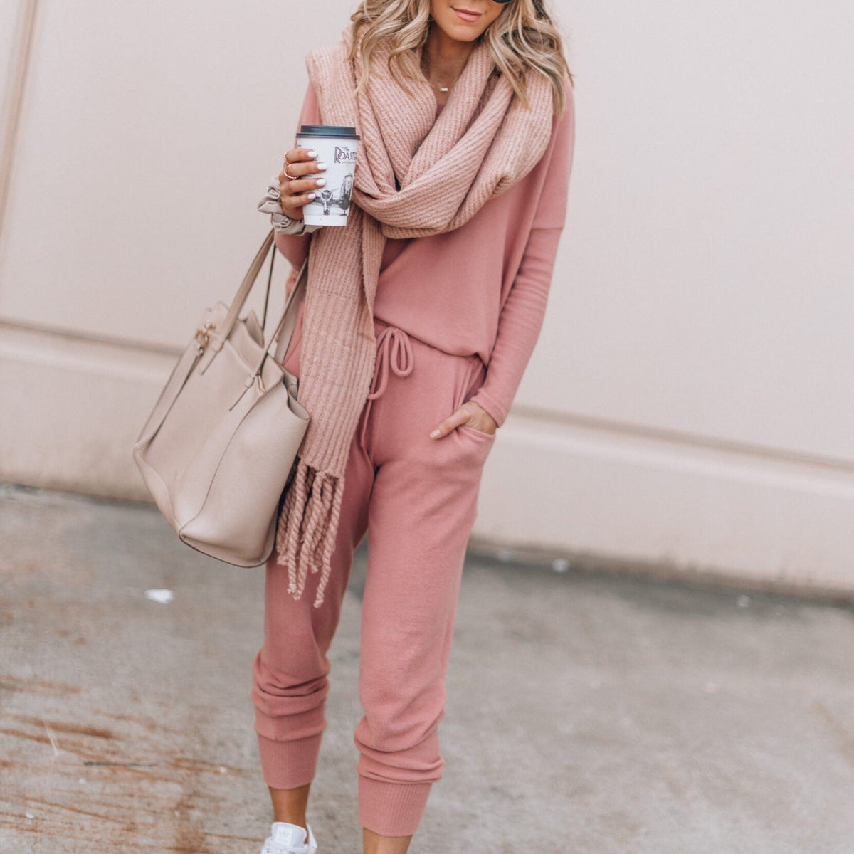 Women's tracksuit set, available in multiple colourways, product photo 2