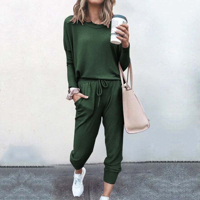 Women's tracksuit set, available in multiple colourways, product photo 6