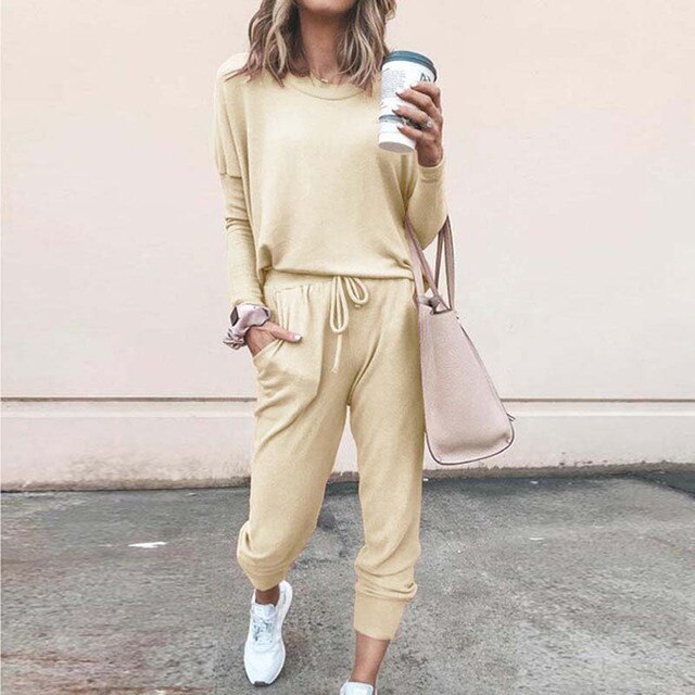 Women's tracksuit set, available in multiple colourways, product photo 7