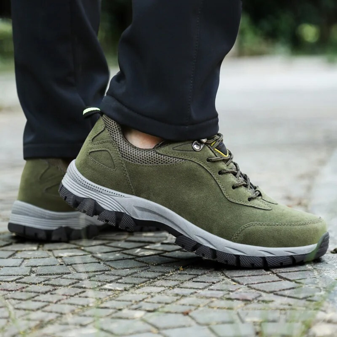 Men's waterproof hiking shoes in grey with cushioned sole and trail grip