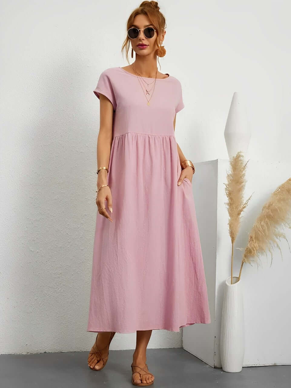 Women's Breathable Sundress for Warm Summer Days and Holidays — Pink