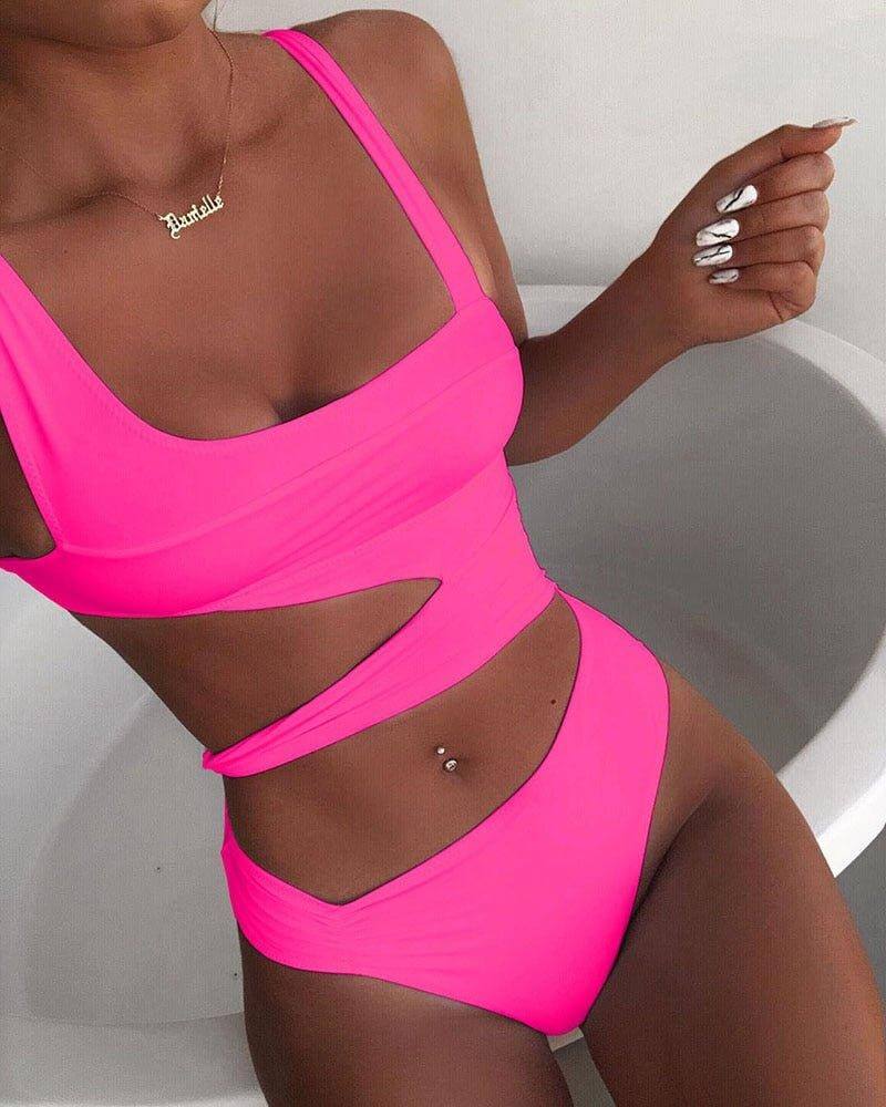 Women's Padded Push-Up One-Piece Swimsuit for Summer Beach Days — Pink